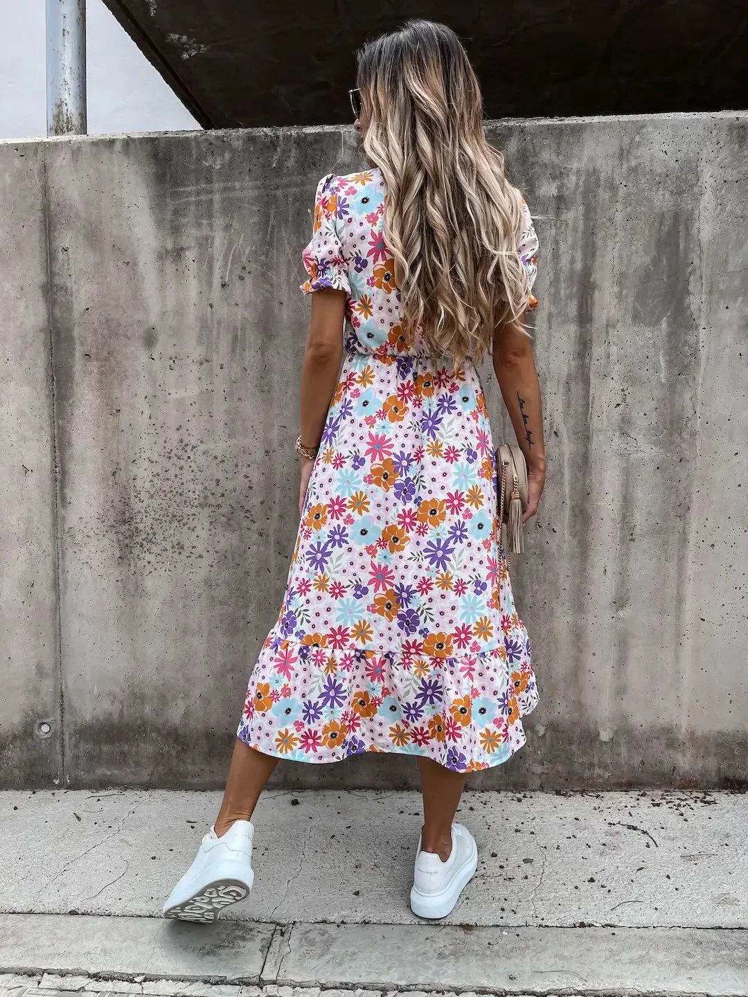 Blumenkleid für den Sommer mit Knopfleiste und Schlitz – Weiblich & Komfortabel - Image 8