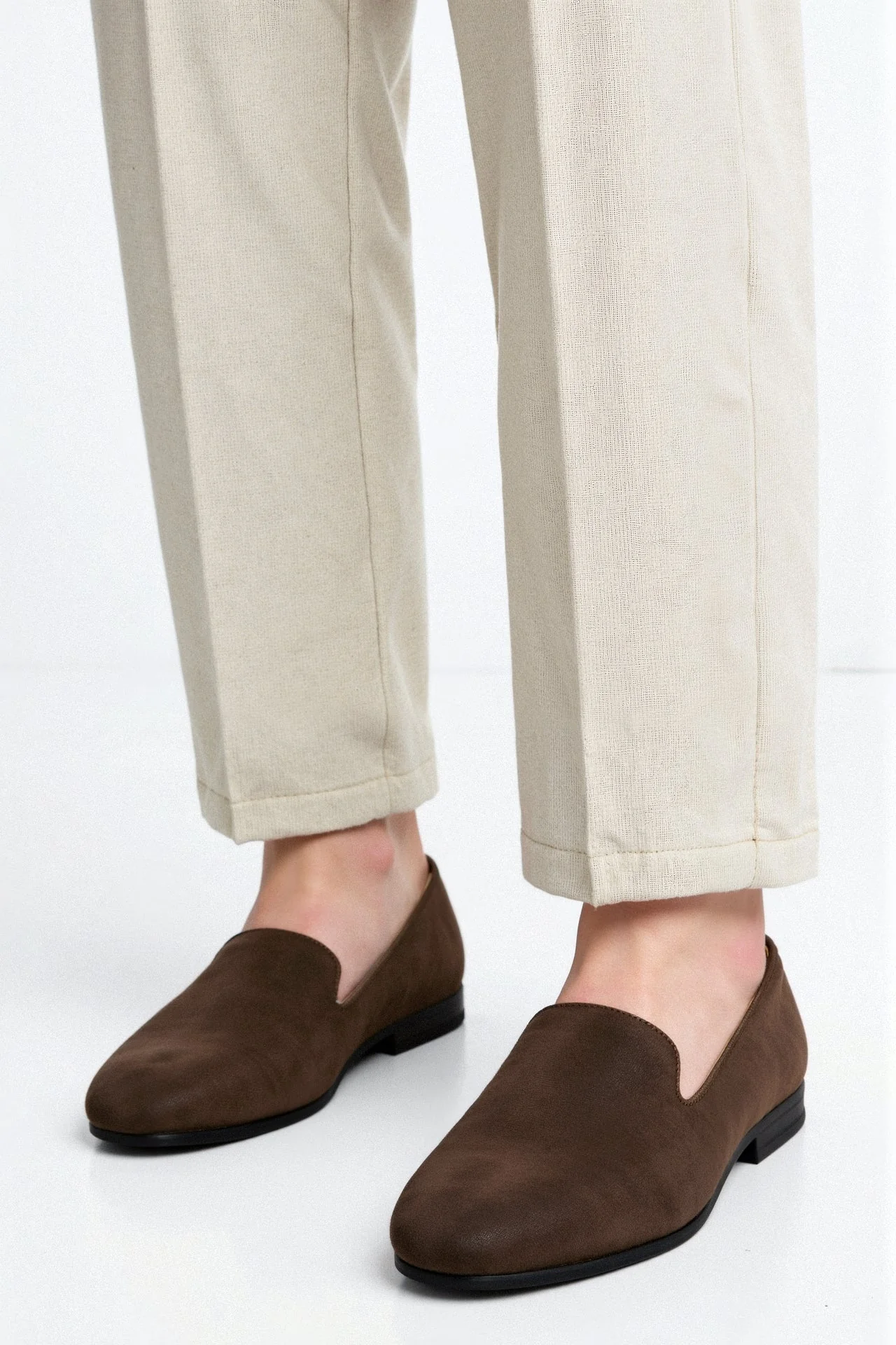 Braune Wildleder Loafers – Eleganz und Komfort vereint - Image 2