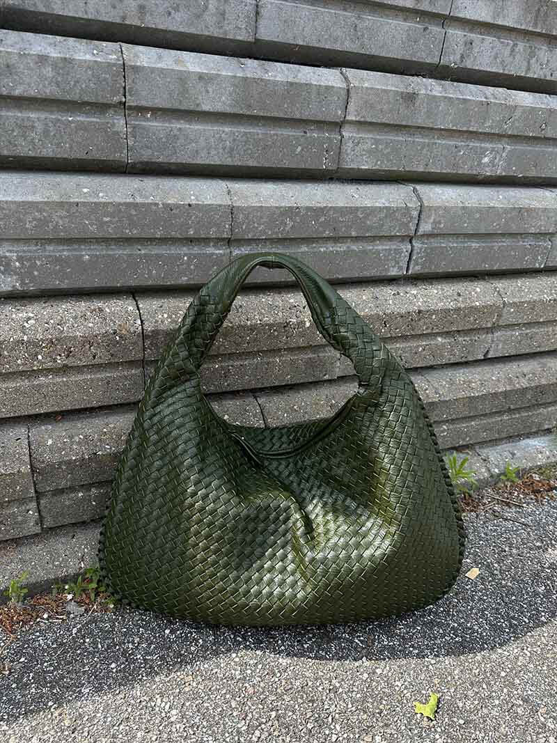 Charlyne | Große geflochtene Hobo-Tasche - Image 15
