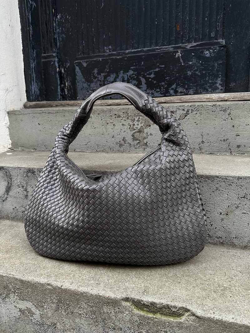 Charlyne | Große geflochtene Hobo-Tasche - Image 18