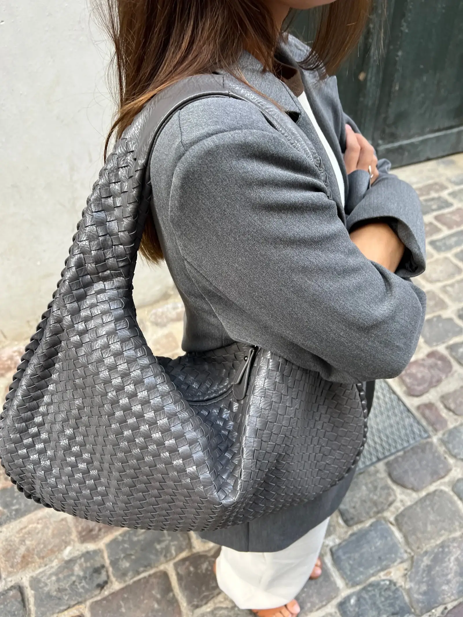 Charlyne | Große geflochtene Hobo-Tasche - Image 28