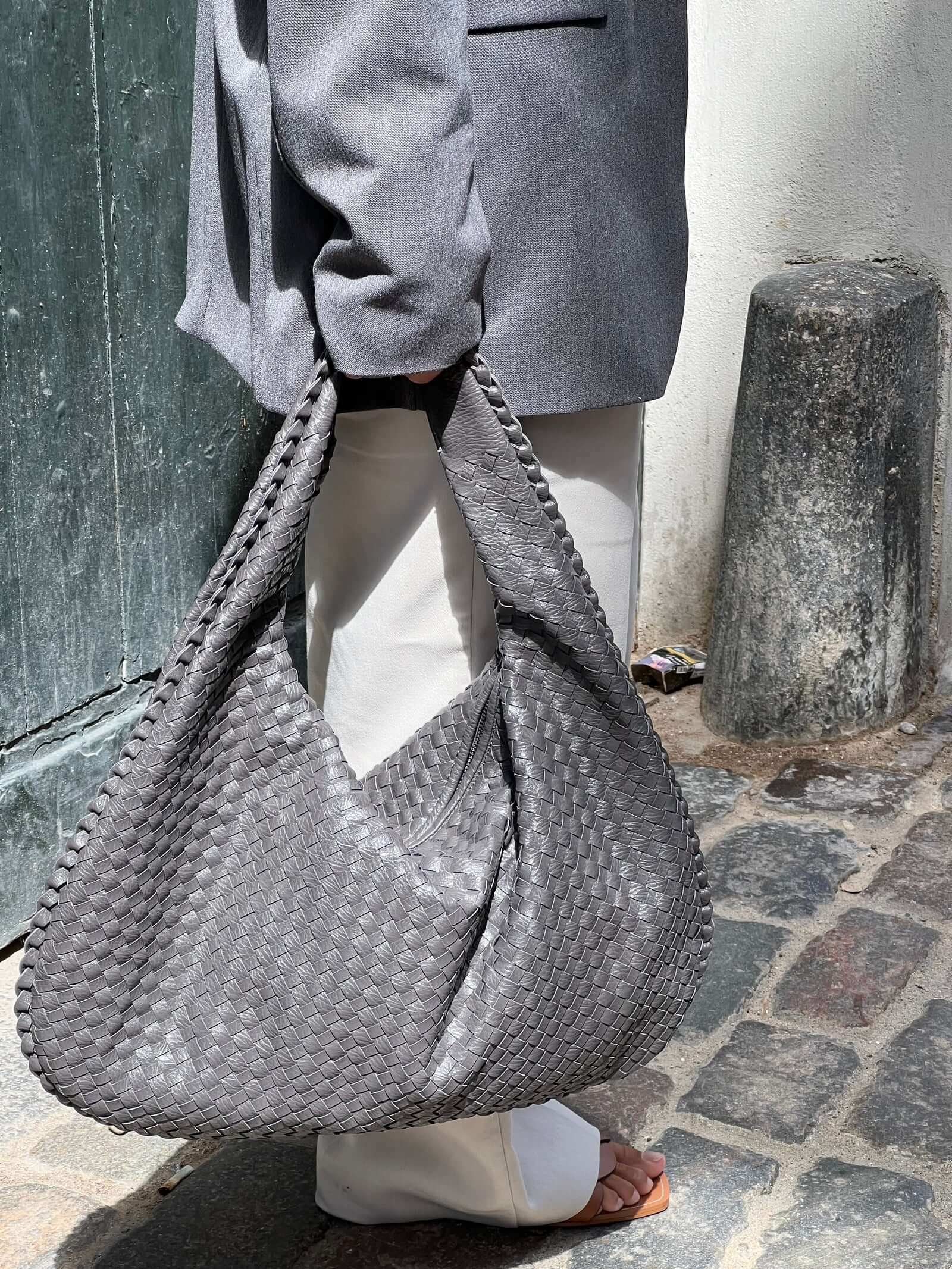 Charlyne | Große geflochtene Hobo-Tasche - Image 29