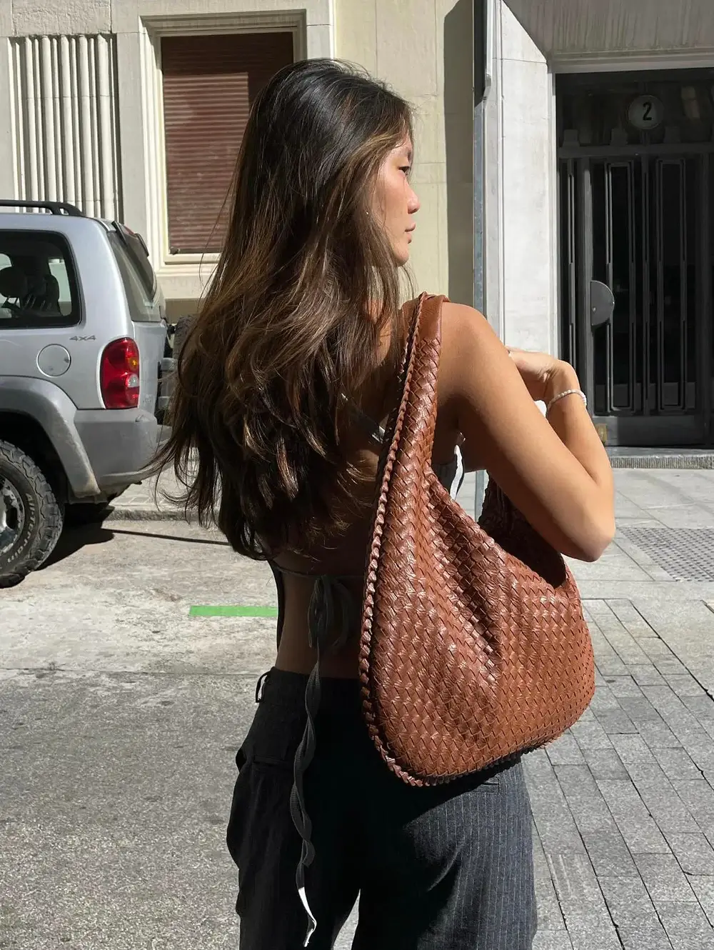 Charlyne | Große geflochtene Hobo-Tasche - Image 32