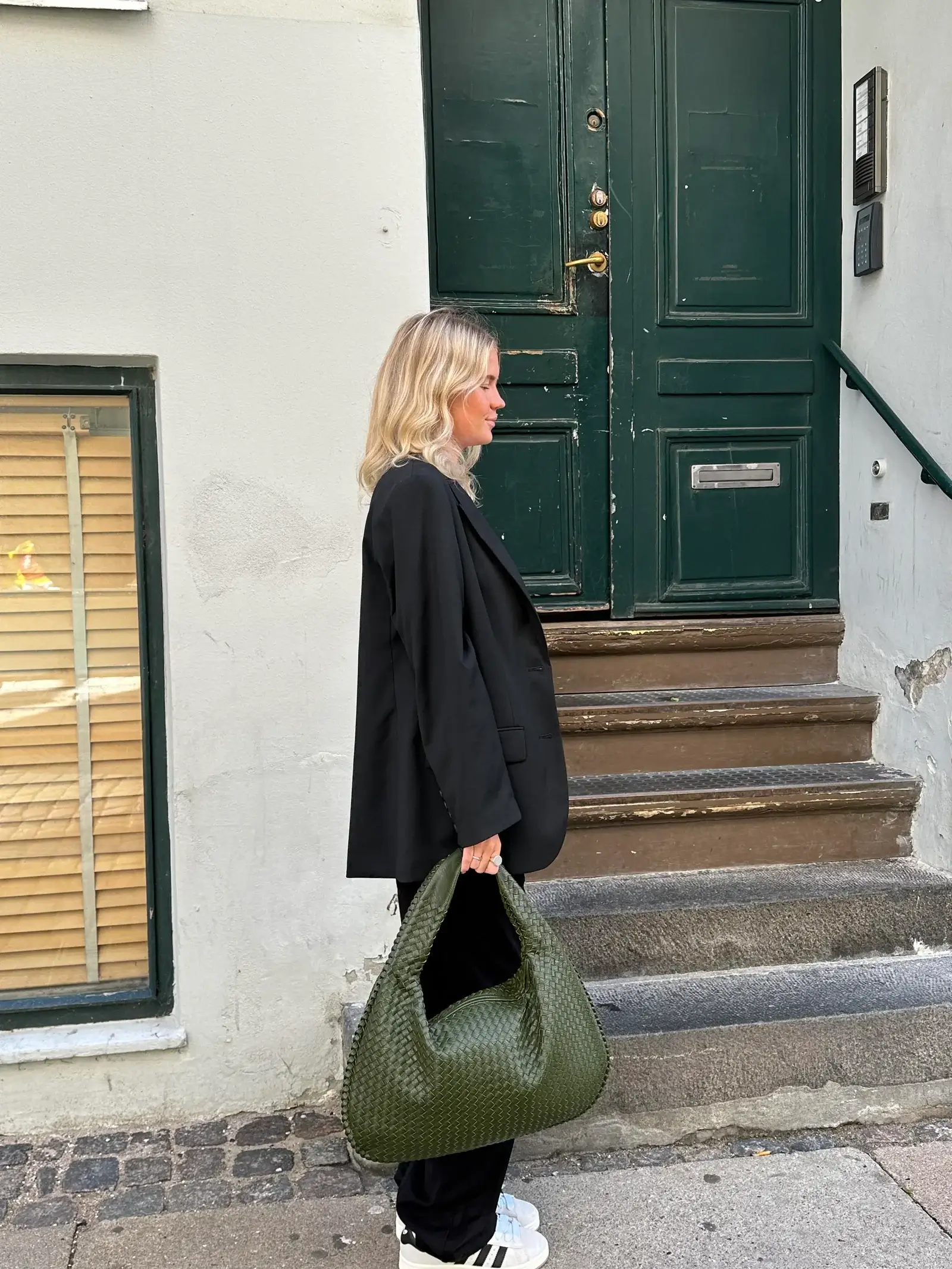 Charlyne | Große geflochtene Hobo-Tasche - Image 35
