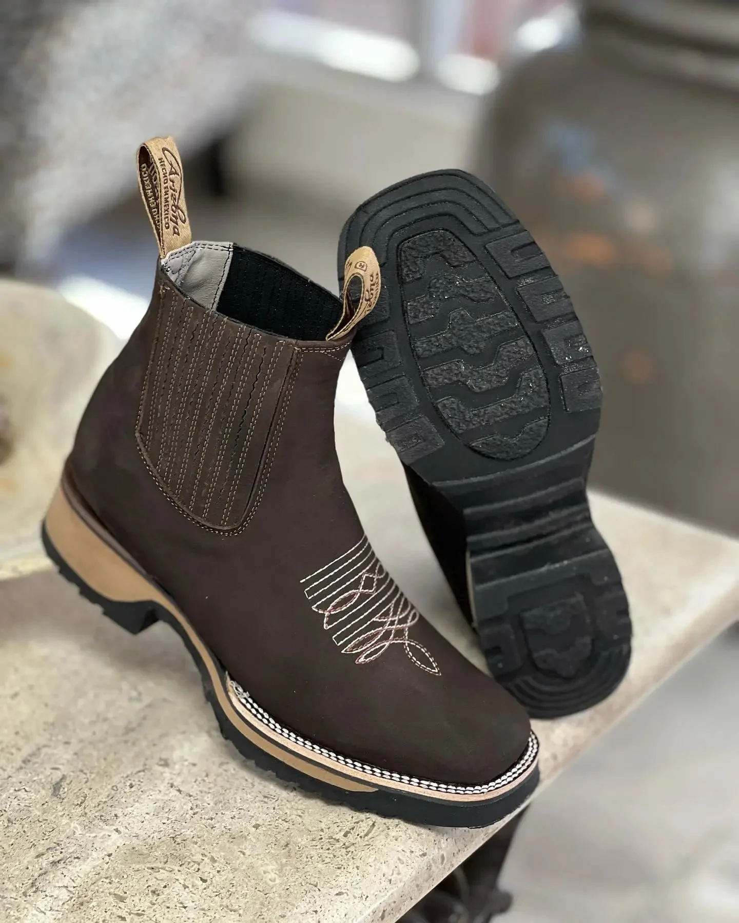 Clara | VIELSEITIGE COWBOYSTIEFEL FÜR MÄNNER UND FRAUEN - Image 3