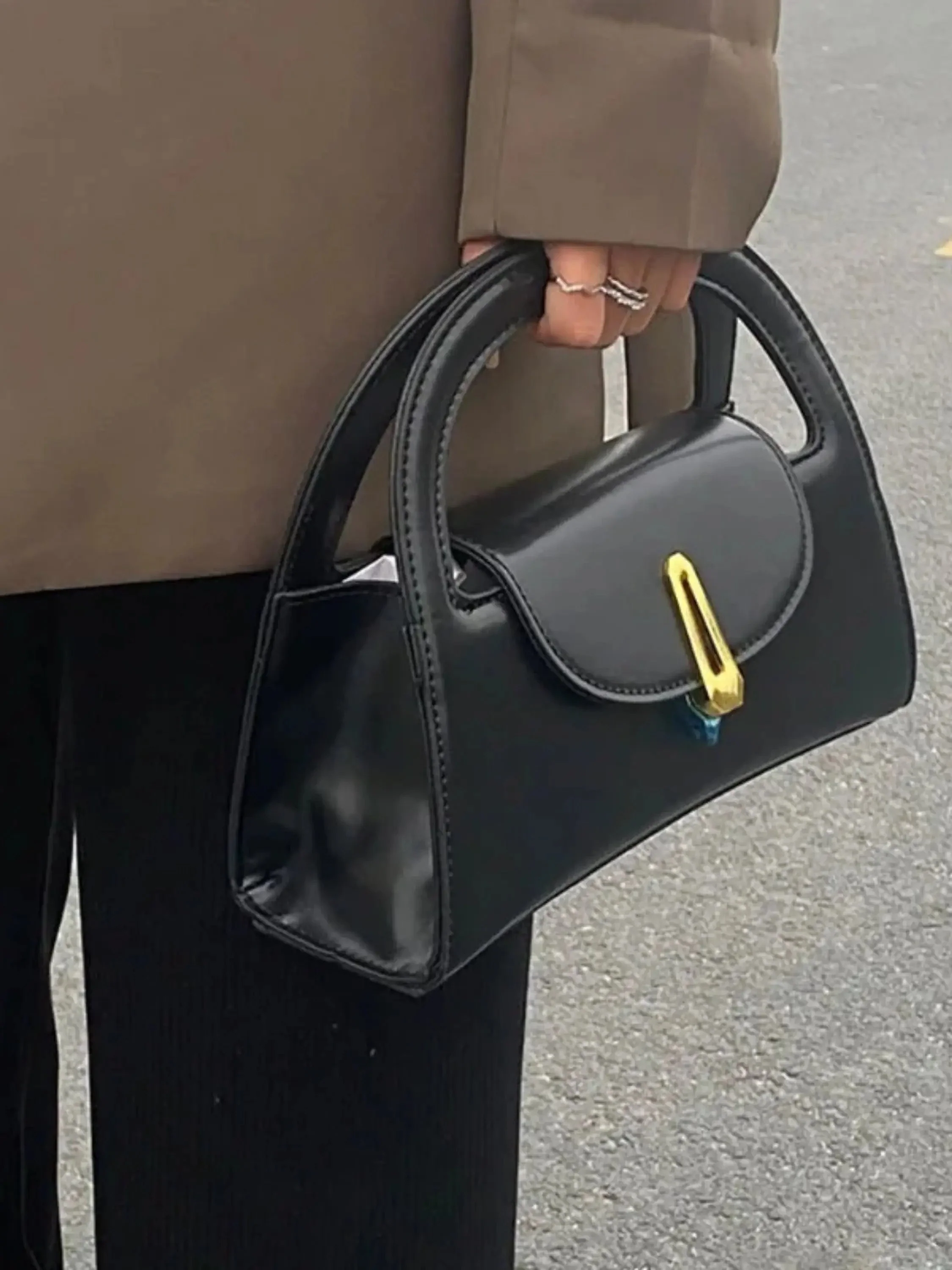 Dagmar | Moderne Schwarze Mini Schultertasche - Image 3