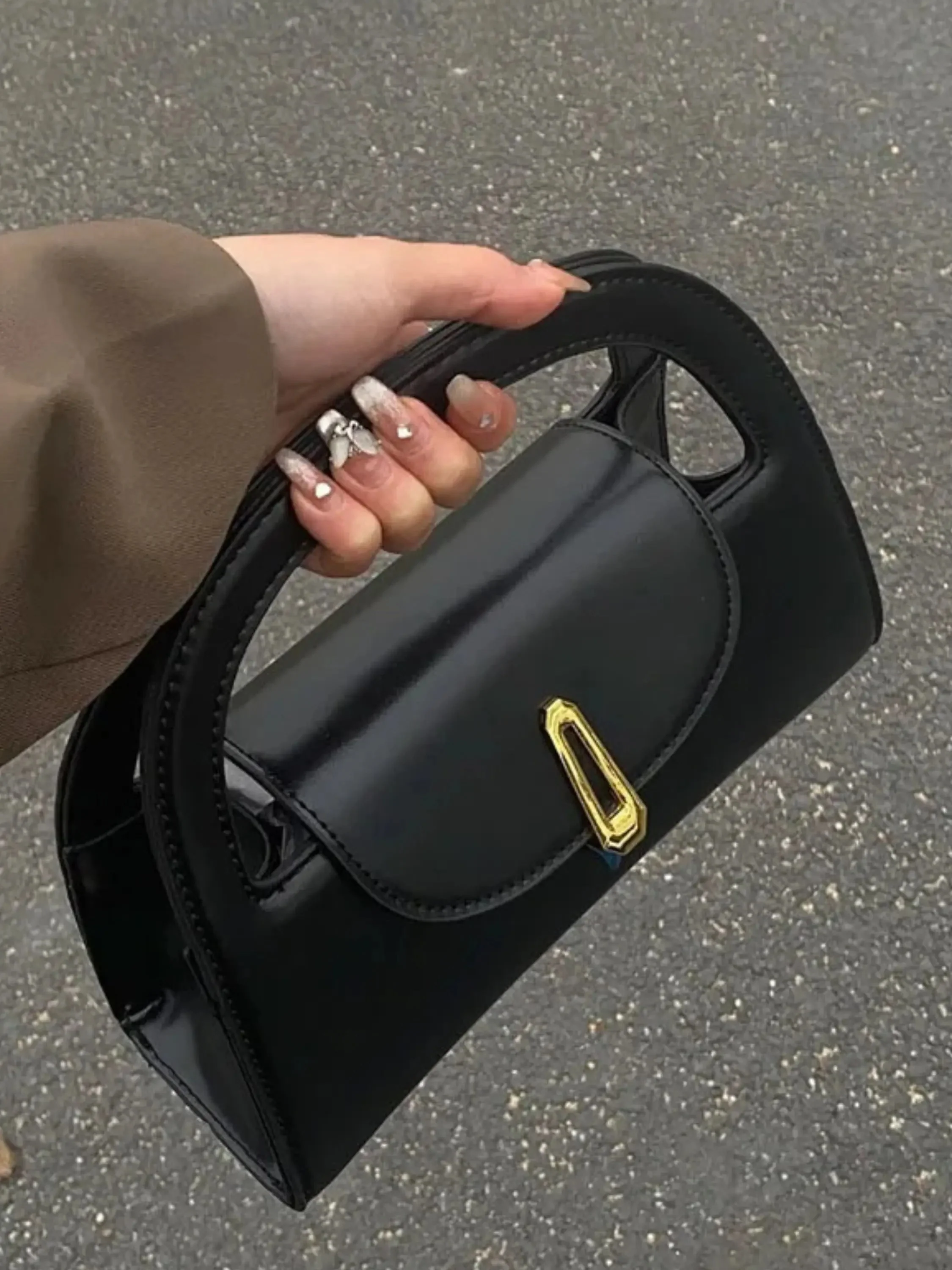 Dagmar | Moderne Schwarze Mini Schultertasche - Image 5