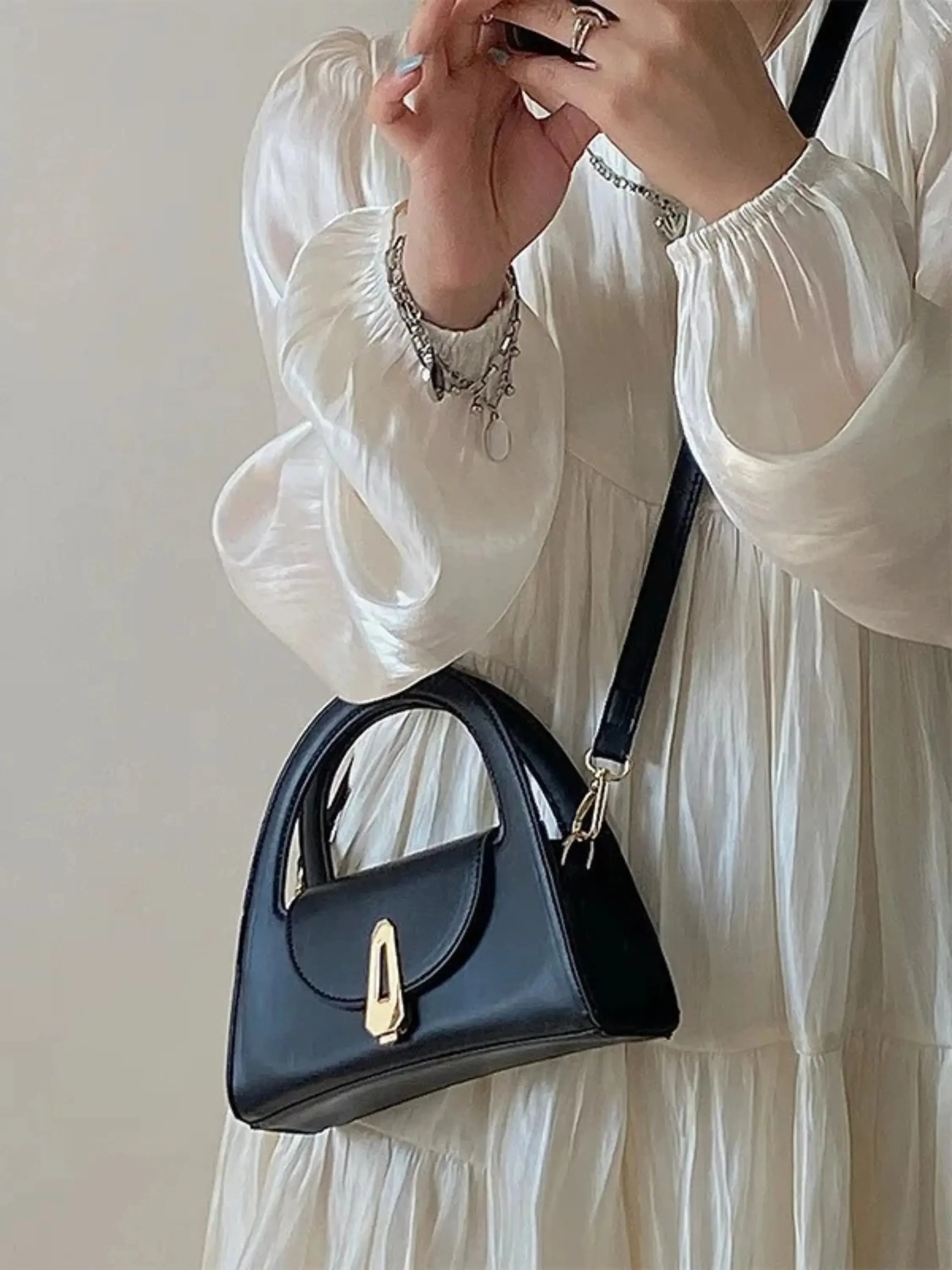 Dagmar | Moderne Schwarze Mini Schultertasche - Image 8