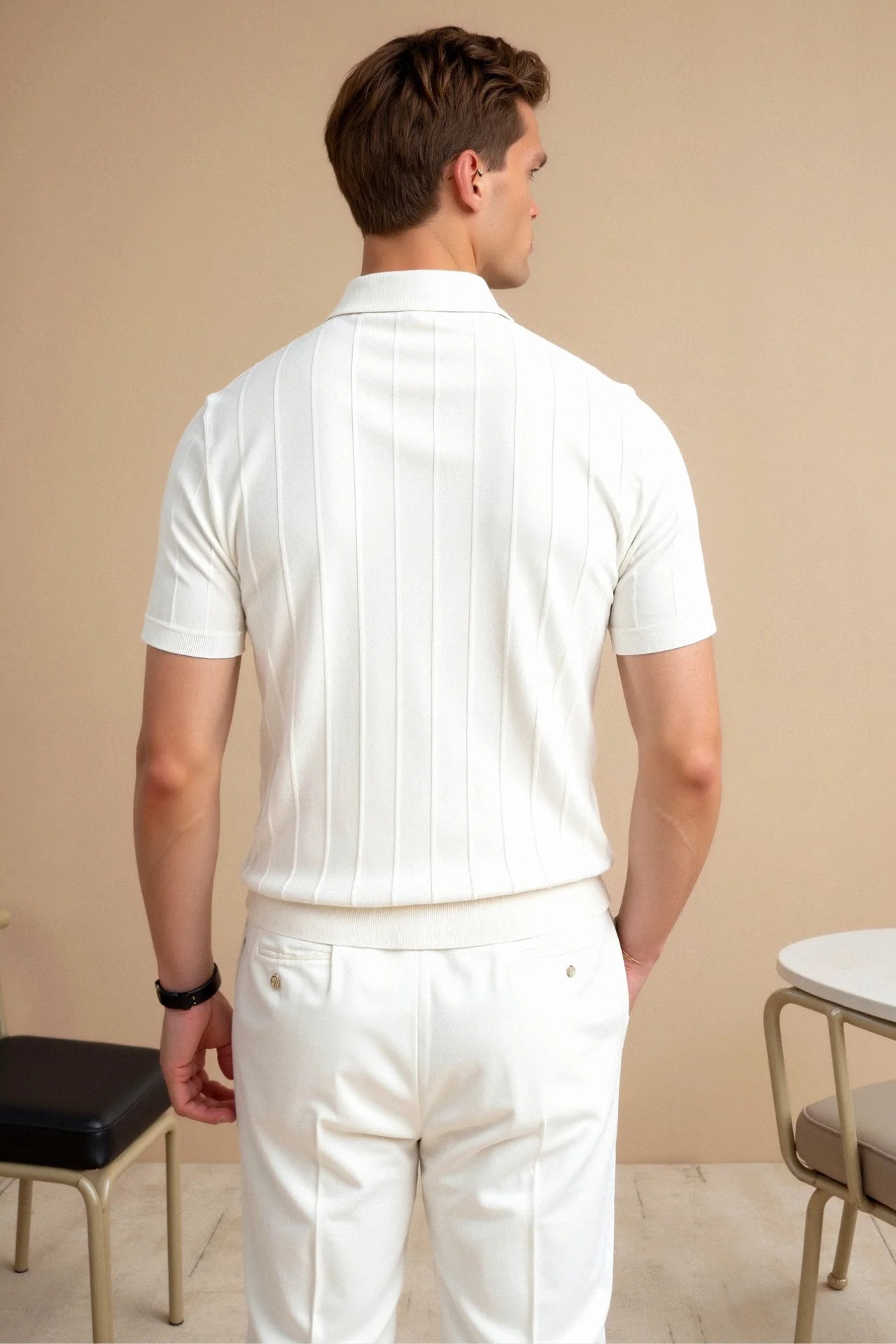 Elegante Herren-Polo in Weiß – Minimalistisch und zeitlos - Image 2
