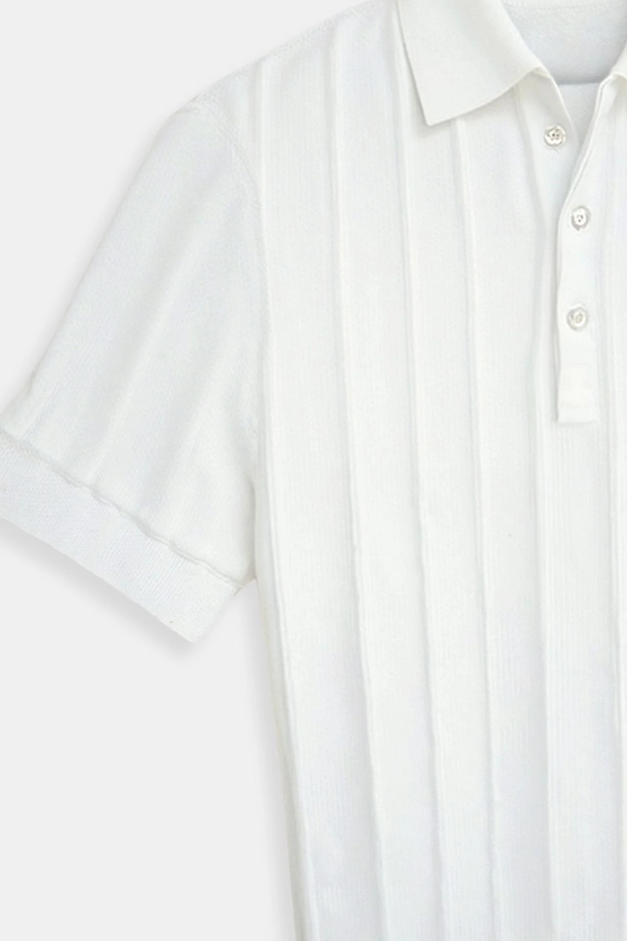 Elegante Herren-Polo in Weiß – Minimalistisch und zeitlos - Image 6