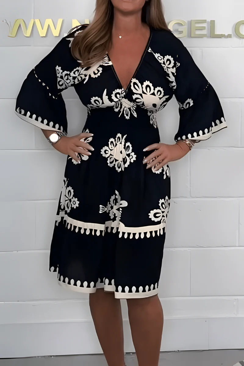 Elegantes Kleid mit Muster und V-Ausschnitt – perfekt für jeden Anlass - Image 2