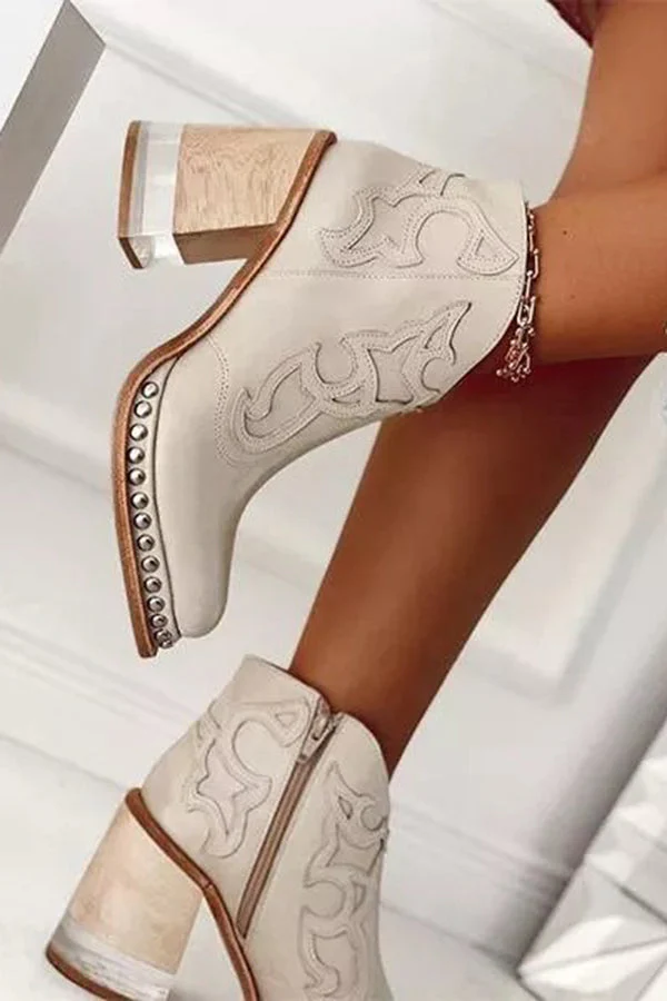 Elisa | Western Stiefeletten in Nude mit Blockabsatz & Nieten - Image 6