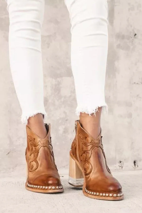 Elisa | Western Stiefeletten in Nude mit Blockabsatz & Nieten - Image 9