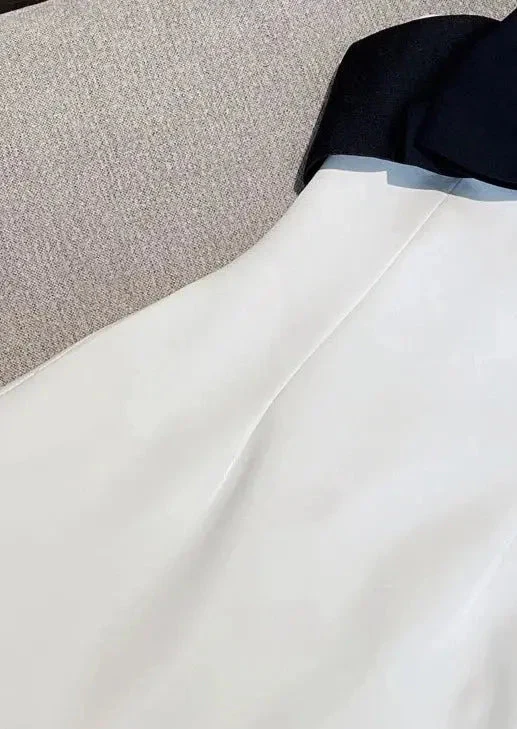 Eloise | Weißes Minikleid mit Schwarzer Schleife & Carmen-Ausschnitt - Image 17
