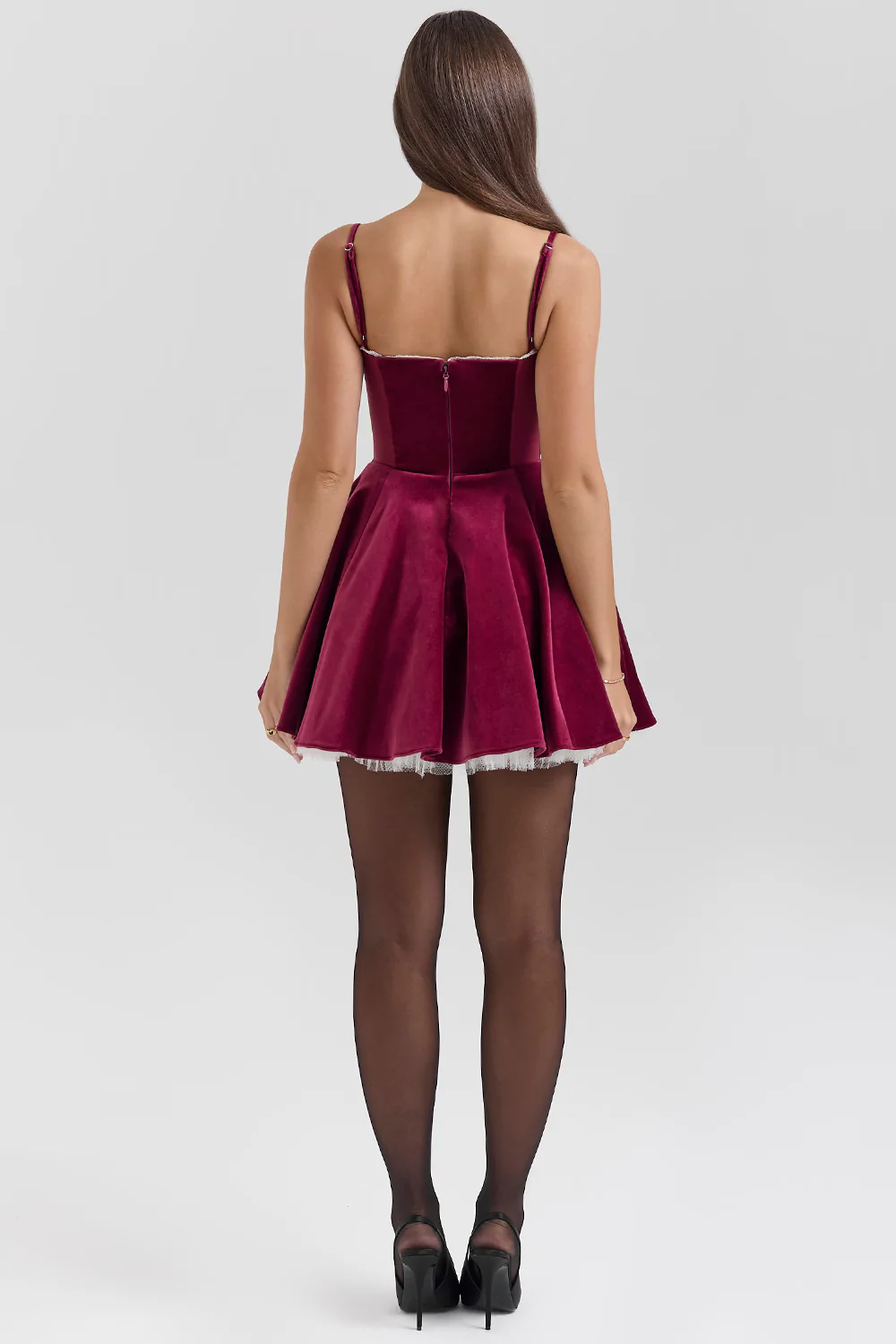 Eva | Samt Minikleid mit Spaghettiträgern und Ausgestelltem Rock - Image 6