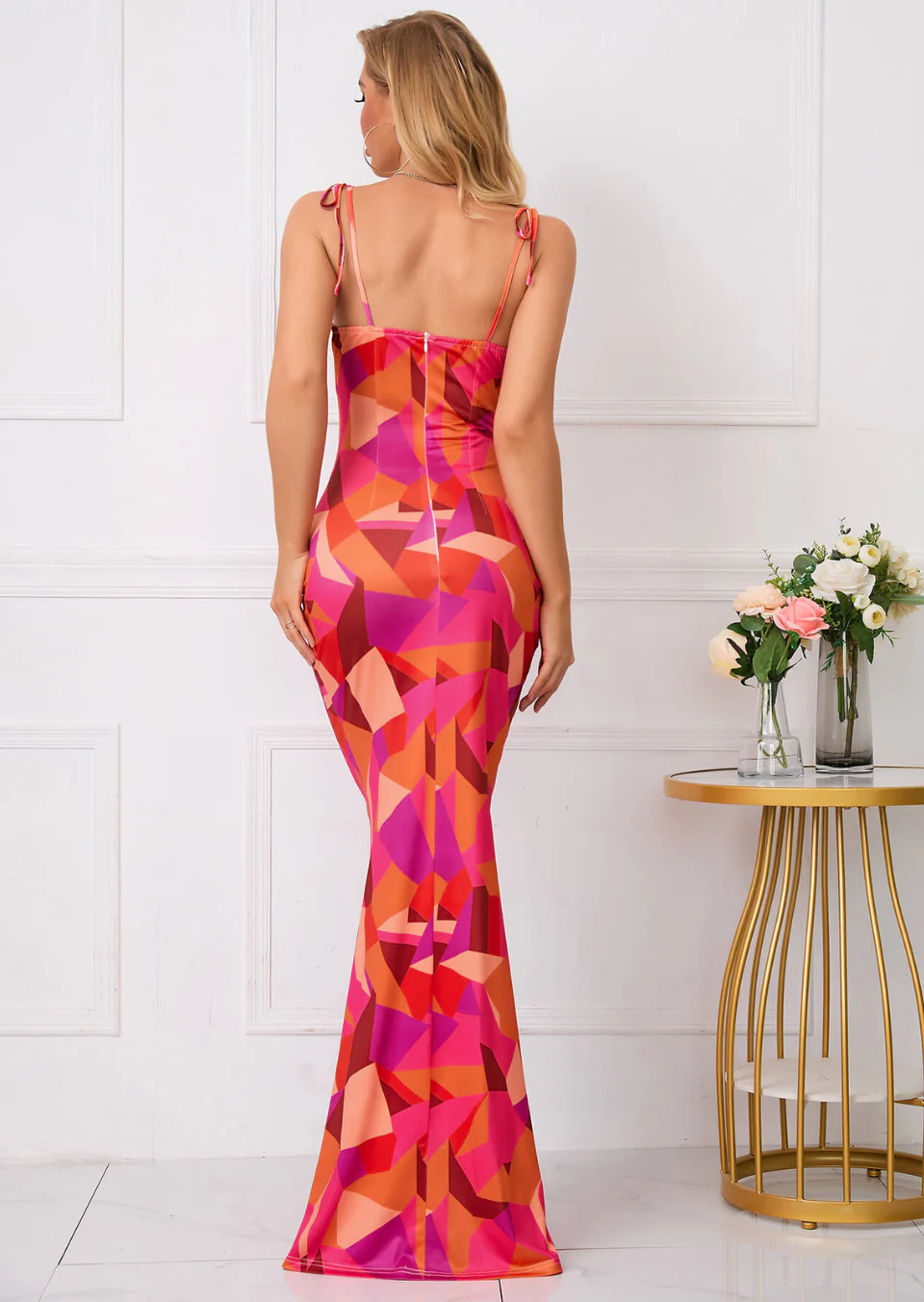 Figurbetonendes Maxikleid mit Blumenmuster und Schleifendetails – weiblicher Sommertraum - Image 11
