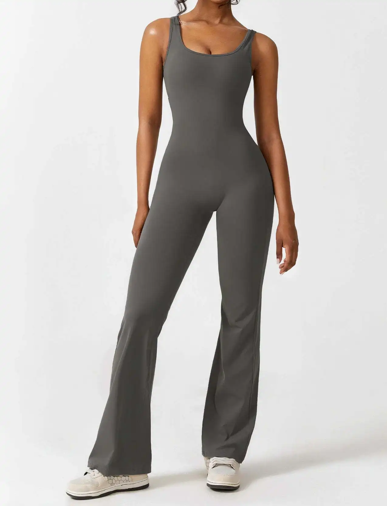 Flared™ Jumpsuit | Racerback-Design | Dehnbar und Elegant - Image 6