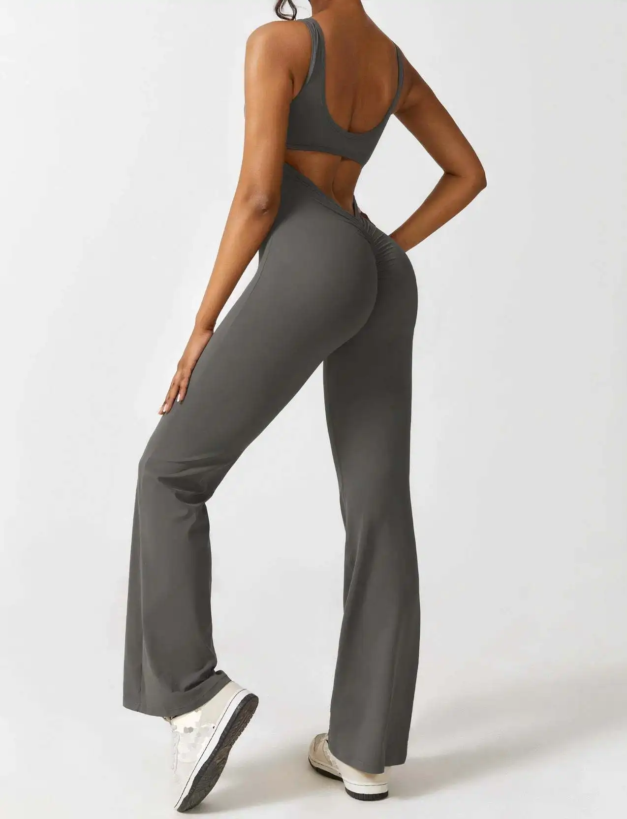 Flared™ Jumpsuit | Racerback-Design | Dehnbar und Elegant - Image 7