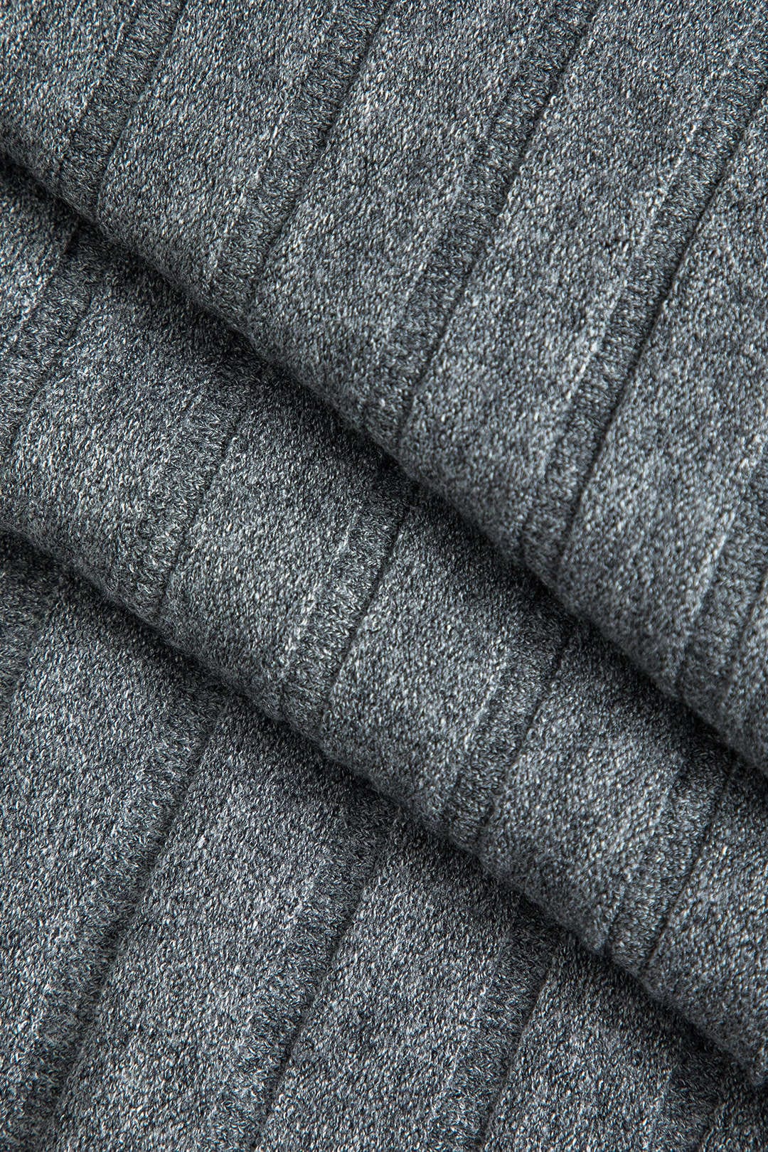 Gerlinde | Weit fallender gestrickter Midi-Rock mit Plisseefalten und elastischem Bund - Image 4