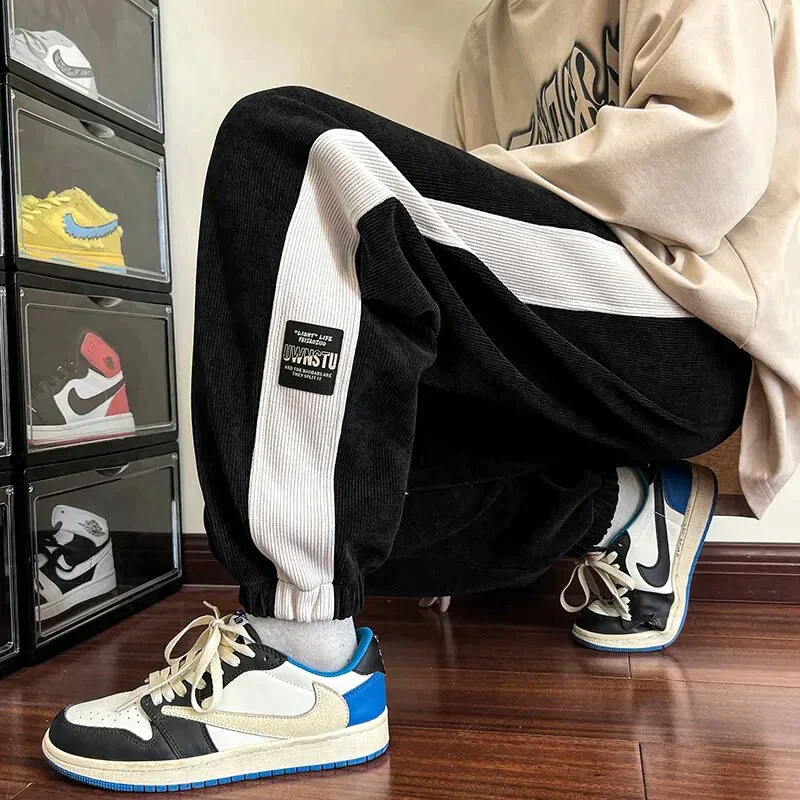 Heidi-Mode Streetwear-Herren-Jogginghose im Patch-Design - Image 2
