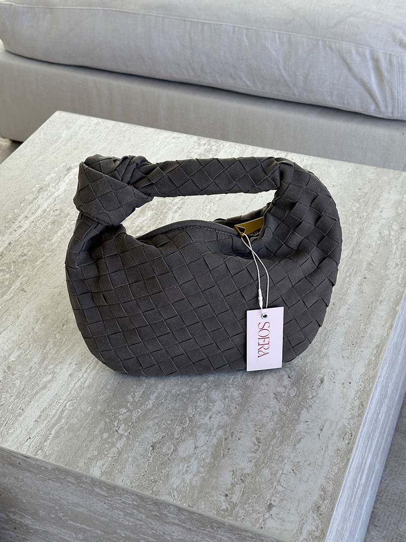 Ilyse | Geflochtene Mini-Tasche aus Wildleder - Image 21