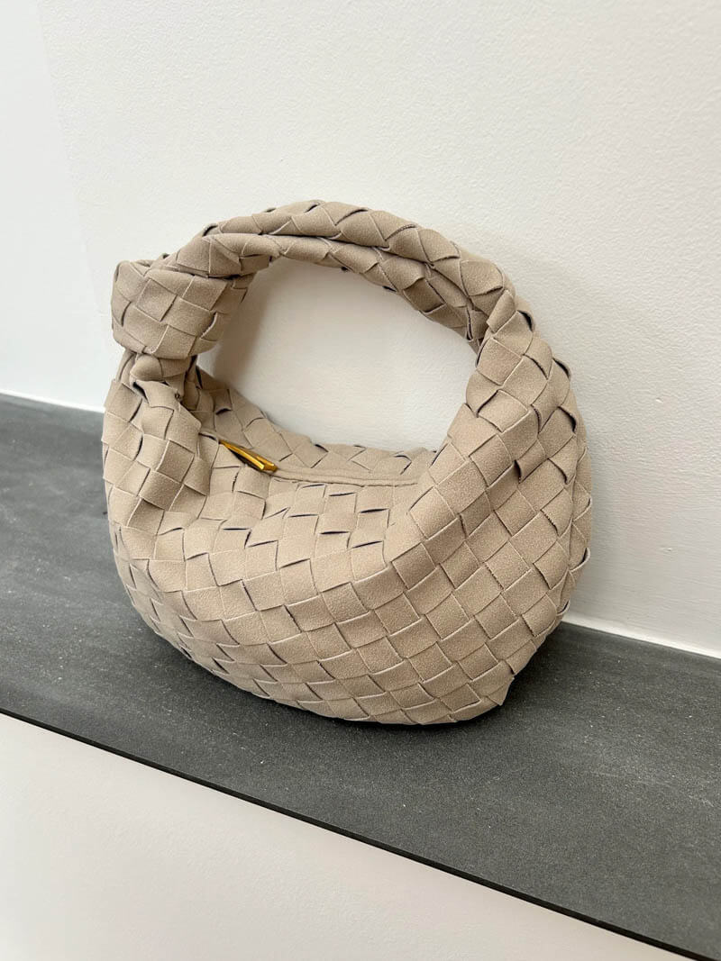 Ilyse | Geflochtene Mini-Tasche aus Wildleder - Image 23