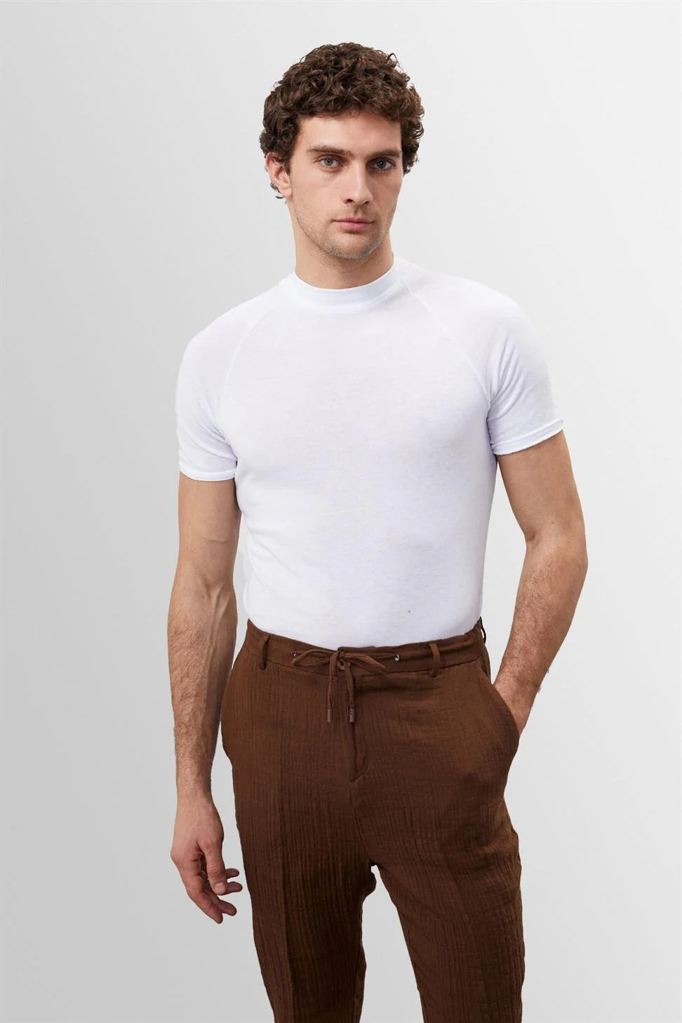 Joachim | Klassisches Slim-Fit Weißes T-Shirt für Herren - Image 3