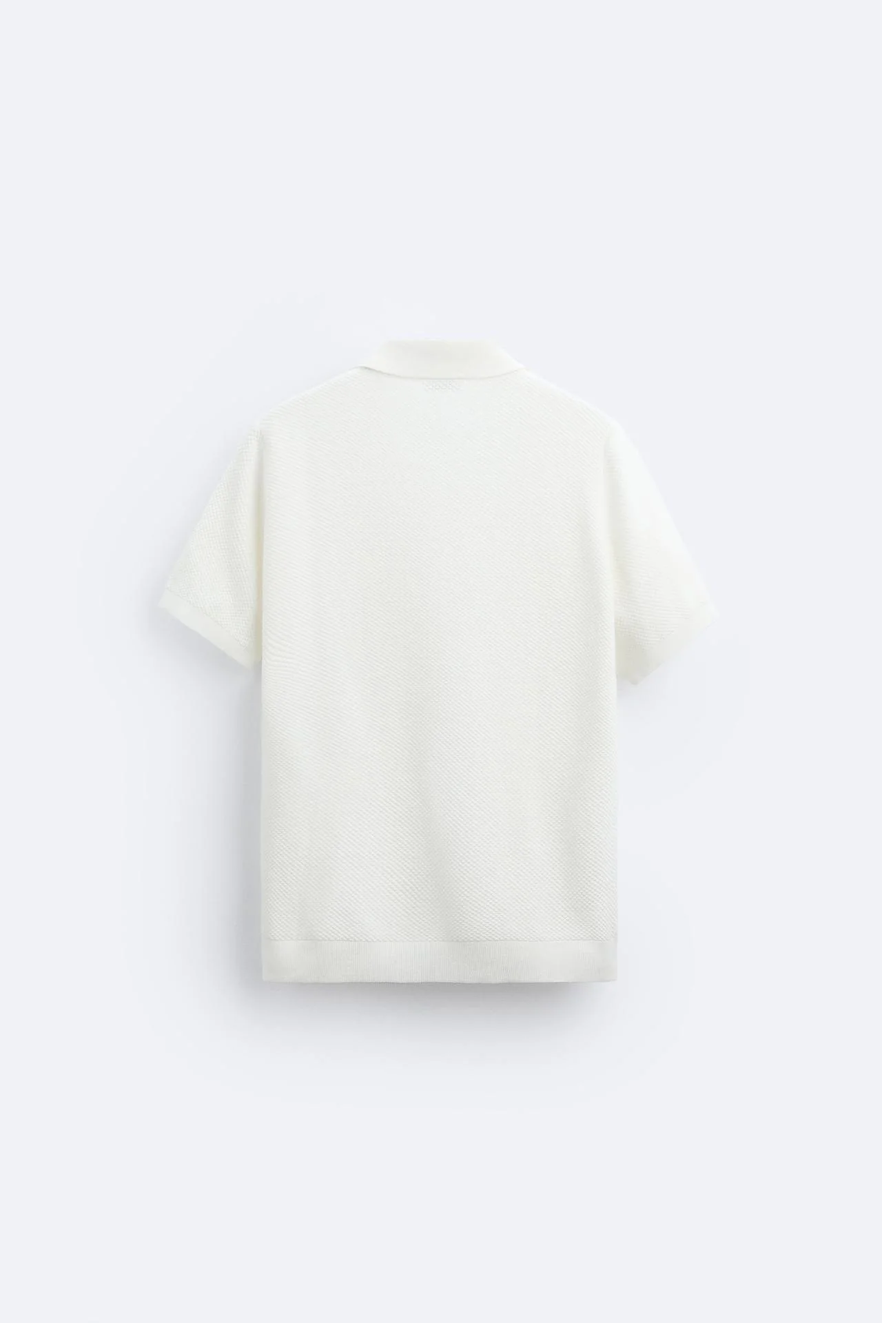 Klassisches gestricktes Poloshirt in WeiĂź - Image 4