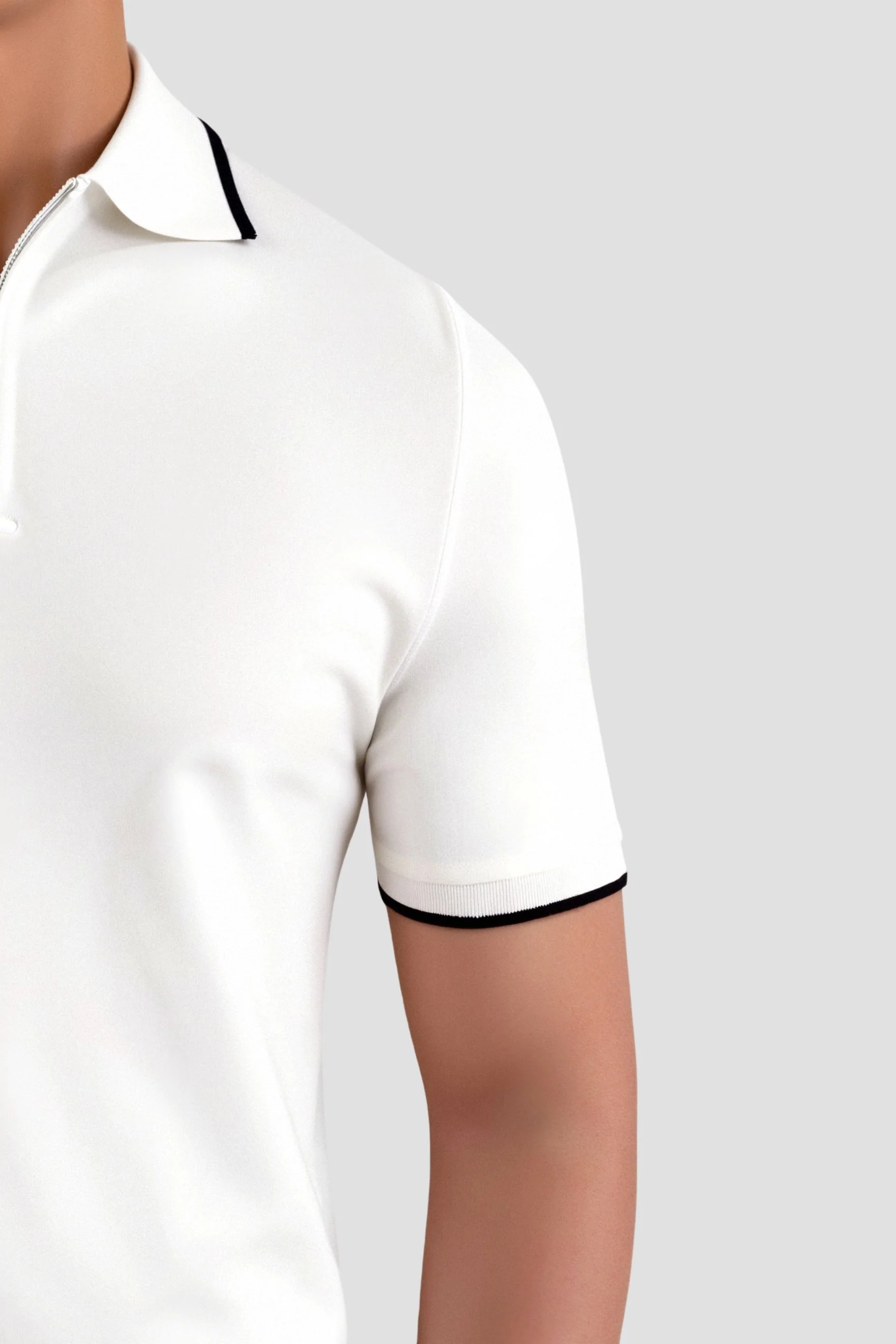 Klassisches Poloshirt mit Reißverschluss und Kontrastdetails - Image 5