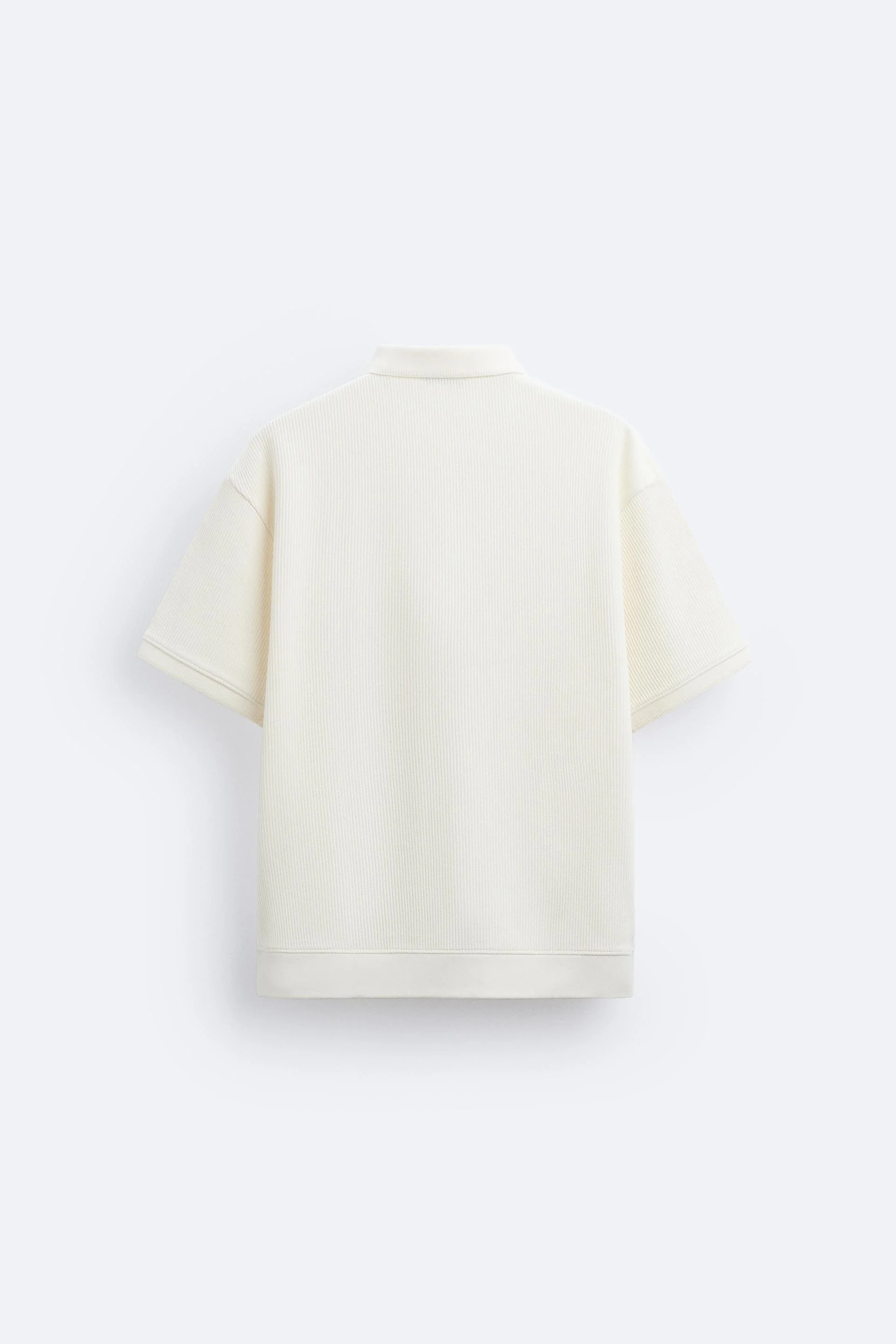 Kurzarm-Polo in Cremeweiß – Minimalistisch und Komfortabel - Image 4