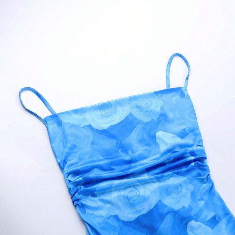 Langes Sommerkleid mit Aquarelldruck und Spaghettiträgern - Image 7