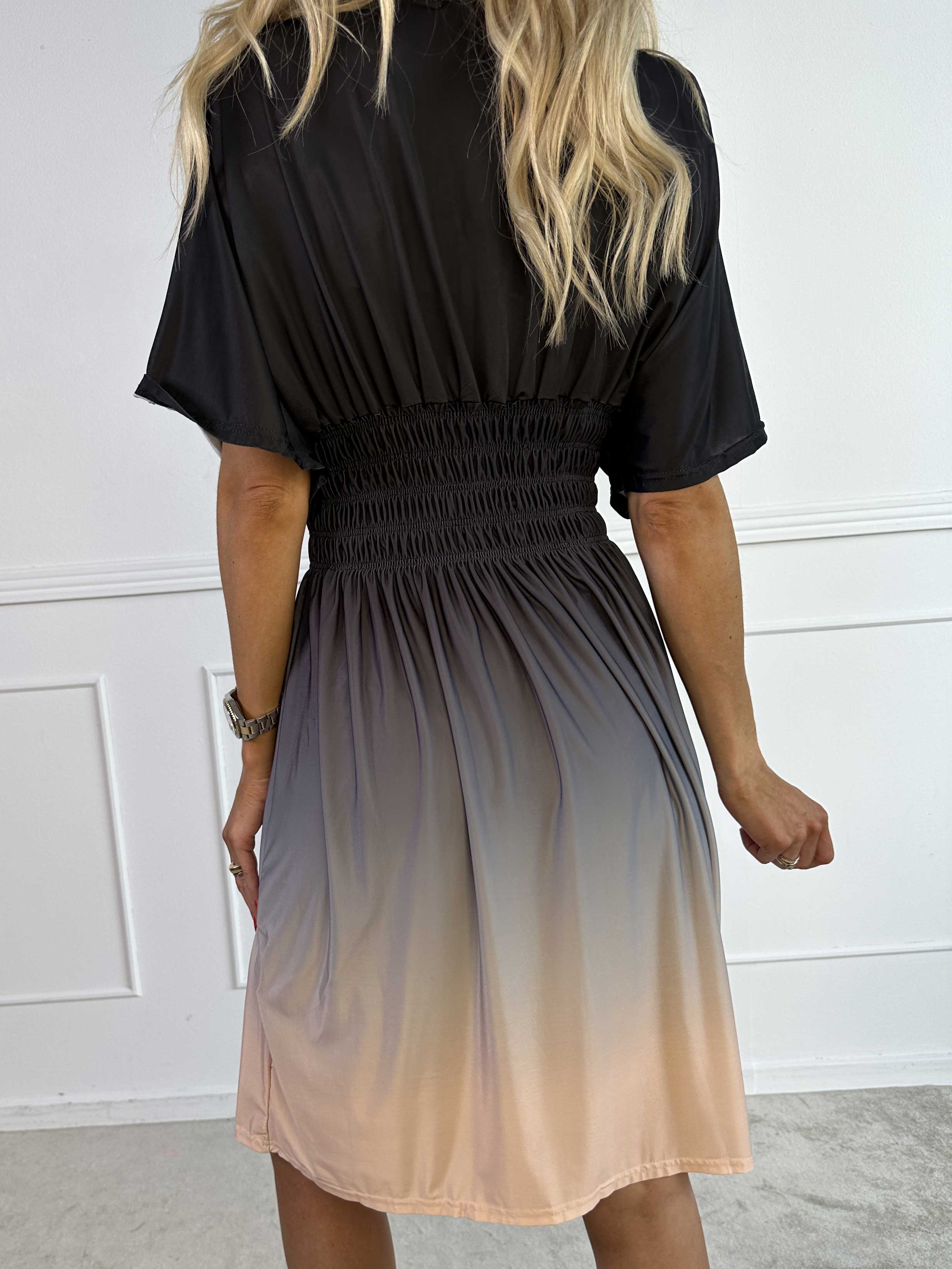Lotje Stilvolle Sommerkleid - Image 12
