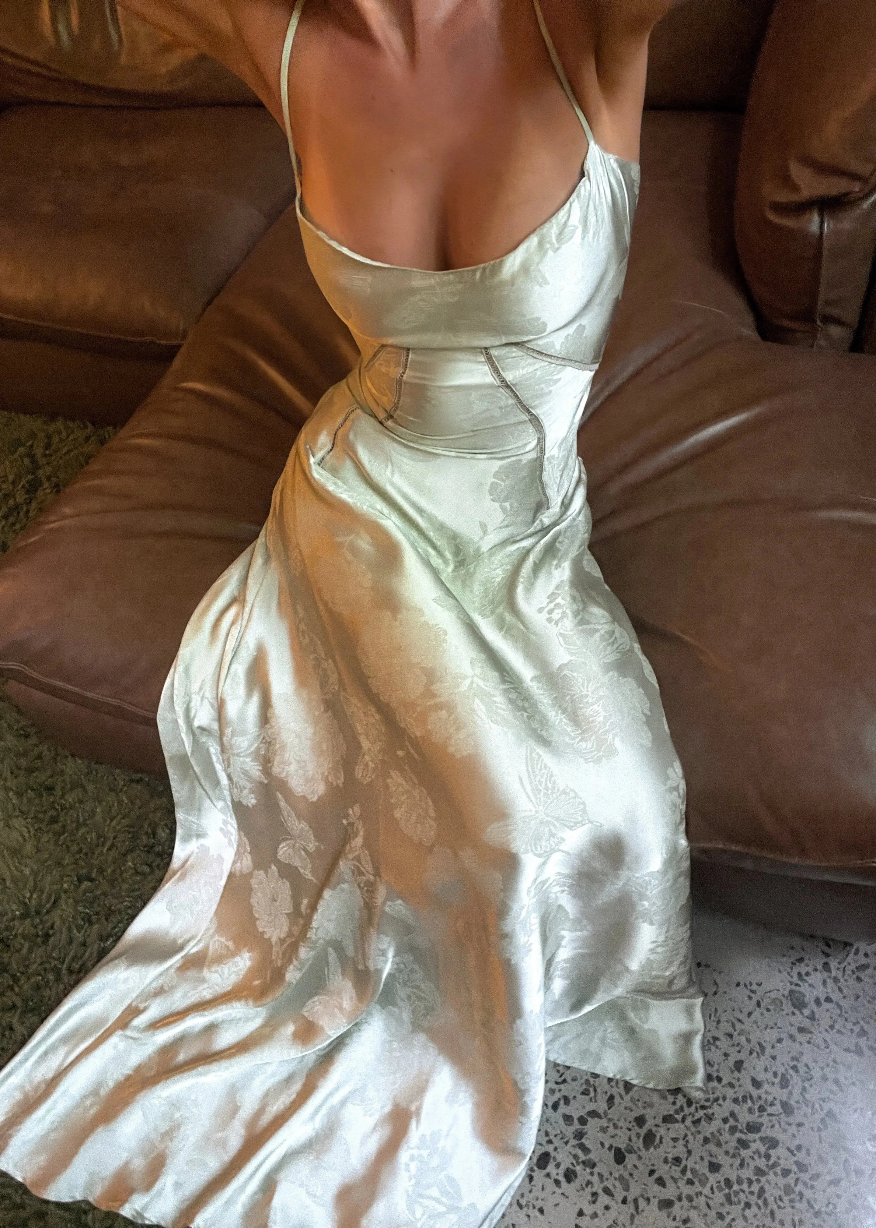 Maddy | Elegantes Damen Maxikleid mit Spaghettiträgern & Blumenmuster - Image 3