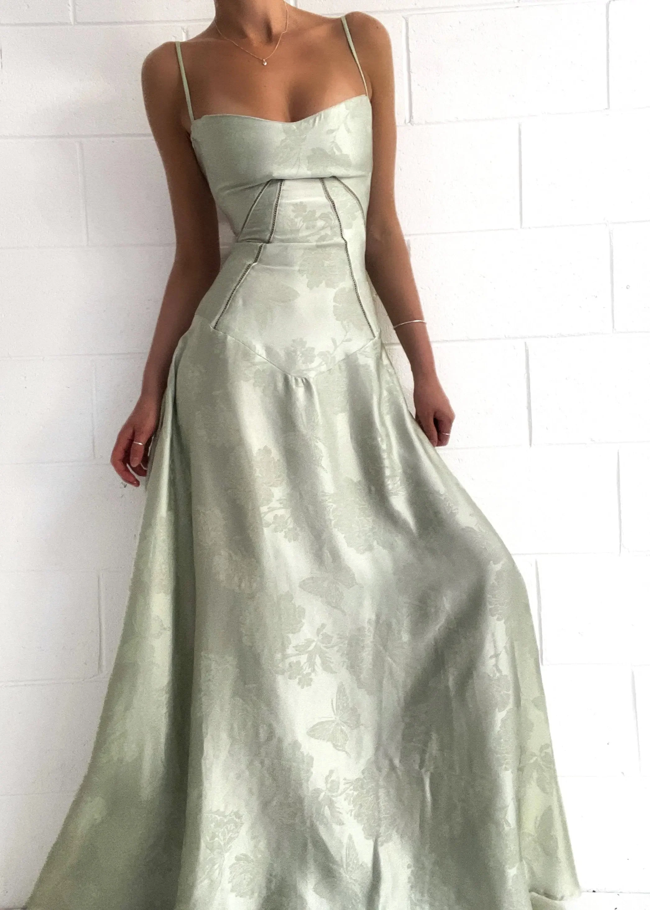Maddy | Elegantes Damen Maxikleid mit Spaghettiträgern & Blumenmuster - Image 6