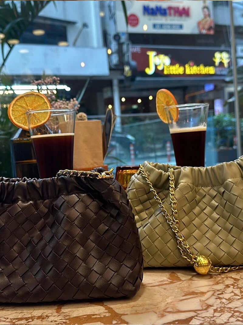 Mave | Luxuriöse Damenhandtasche mit Goldkette - Image 10