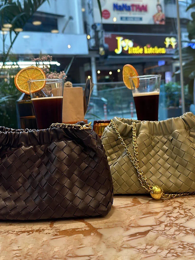 Mave | Luxuriöse Damenhandtasche mit Goldkette - Image 14