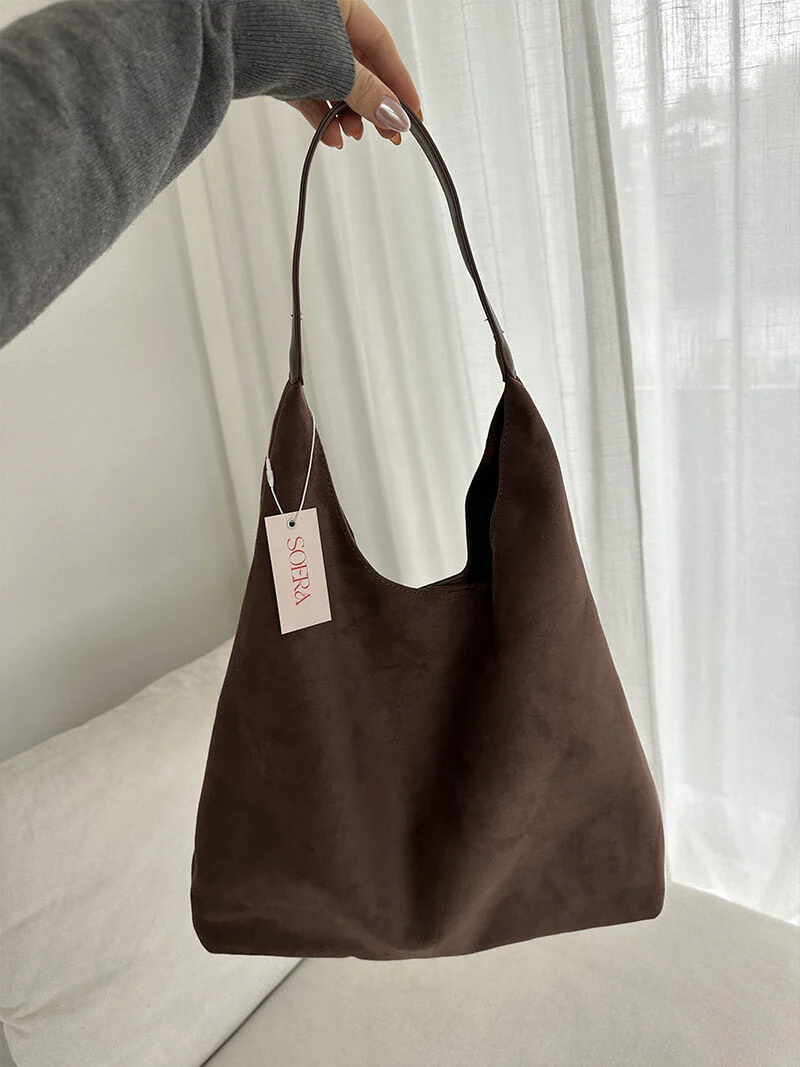 Olga | Minimalistische Schultertasche aus Wildleder - Image 13