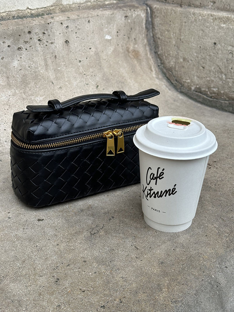 Olivia | Kompakte Schultertasche aus geflochtenem Kunstleder - Image 4