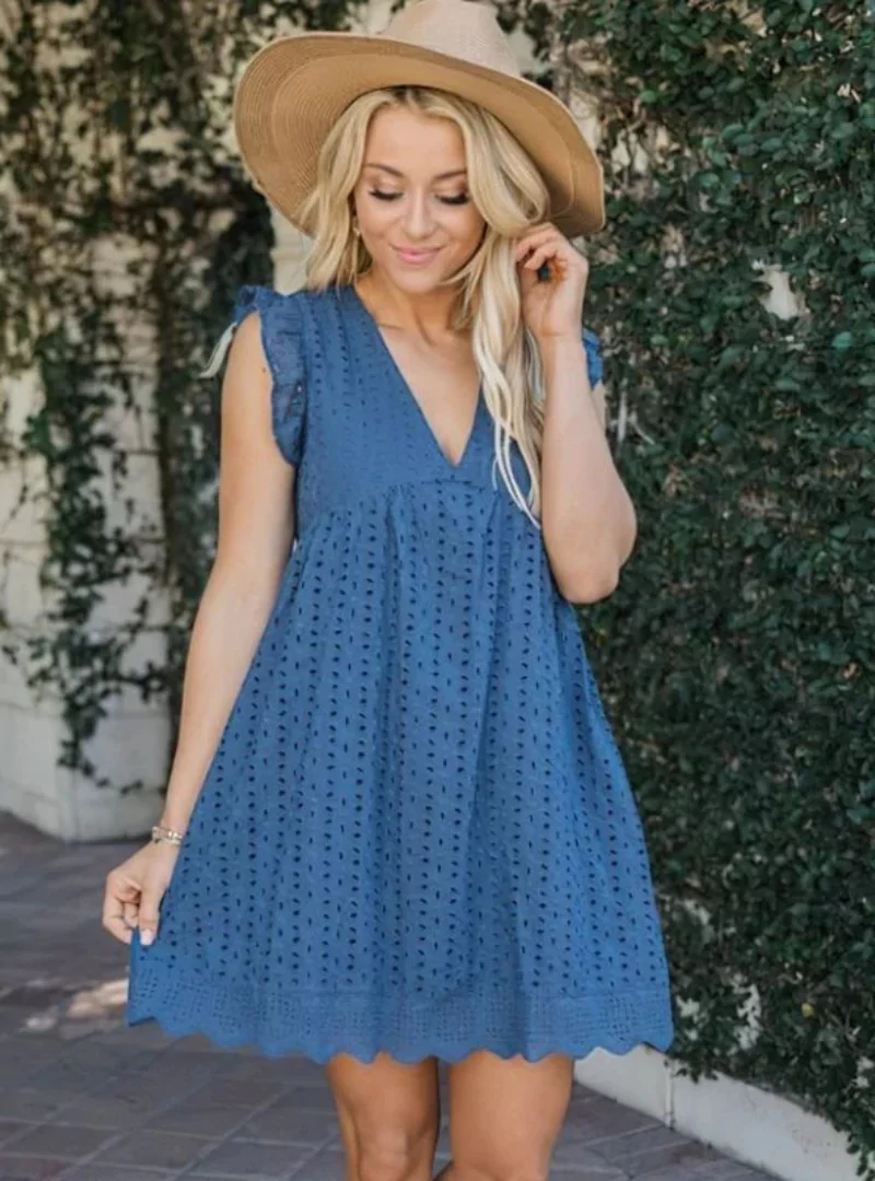 Sommerkleid mit Spitzenstickerei und V-Ausschnitt – Lockere Passform - Image 3