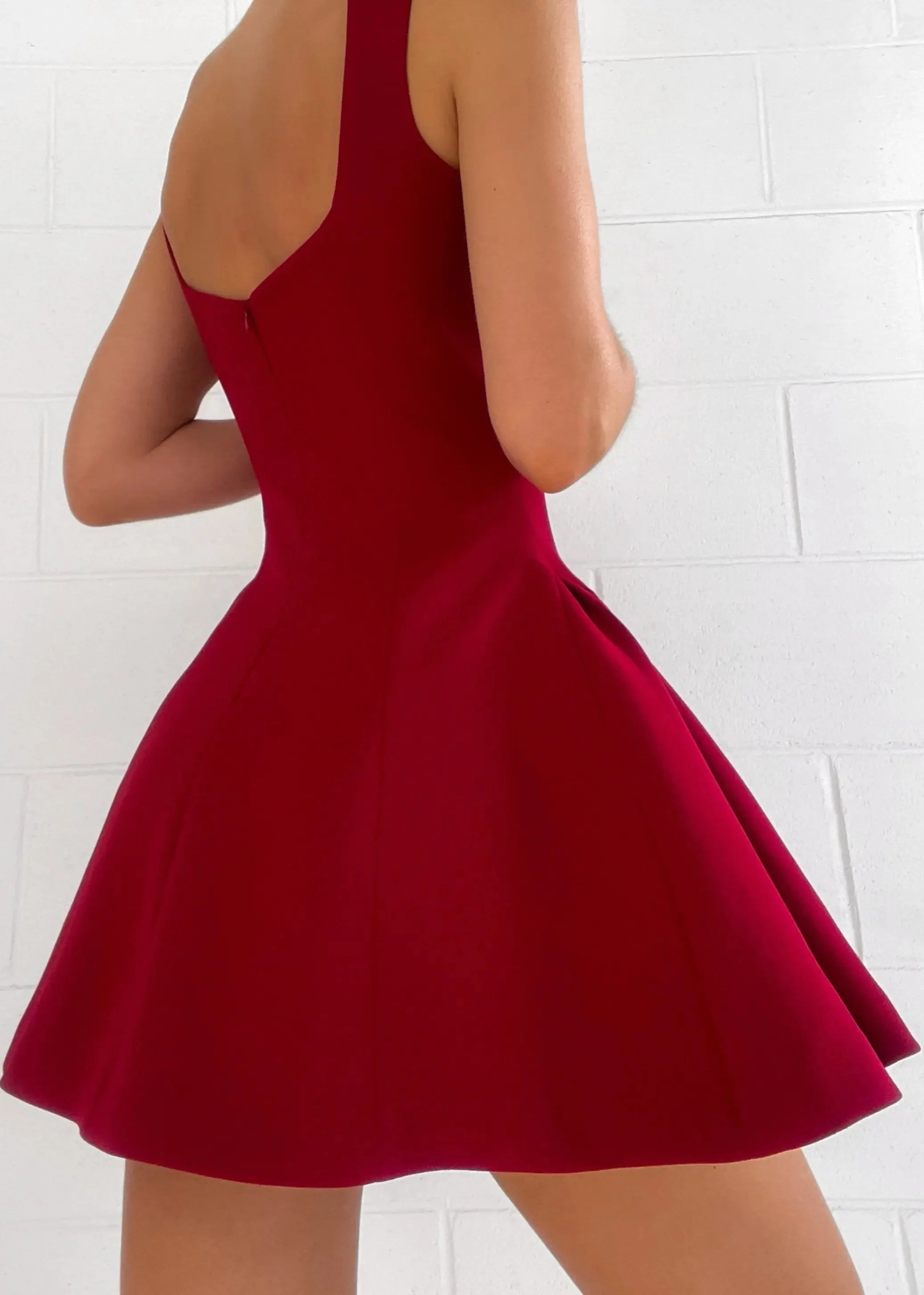 Vivienne | Rote Skaterkleid mit Quadrat-Ausschnitt & A-Linie - Image 5