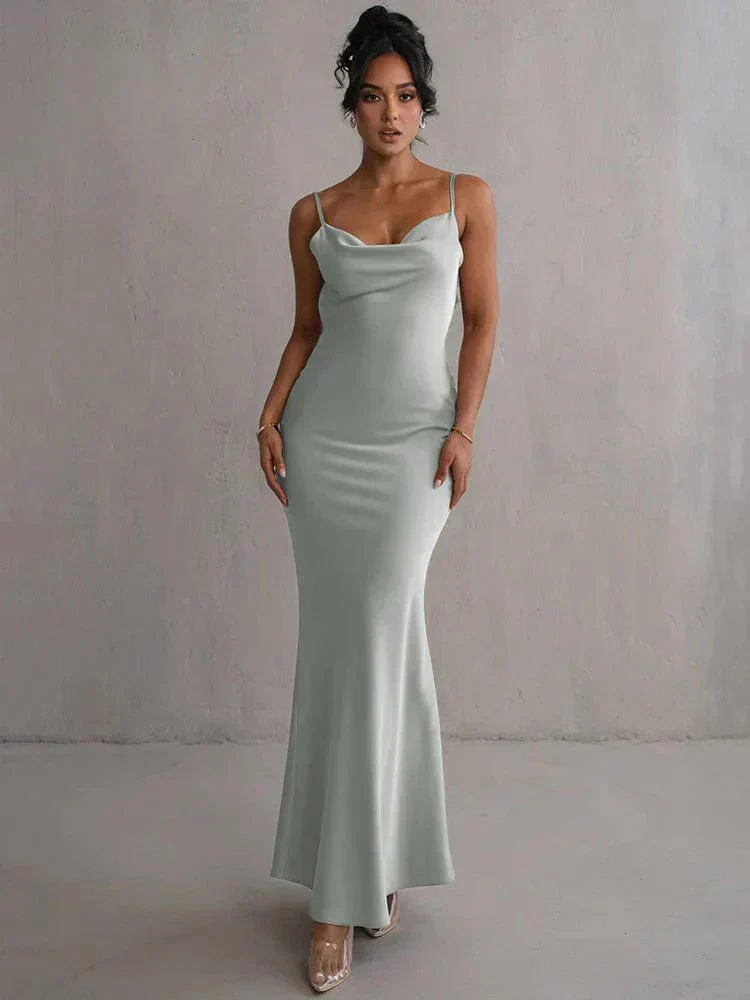 Xenia | Elegante ruglose Satin-Maxikleid mit Blumenapplikationen - Image 5