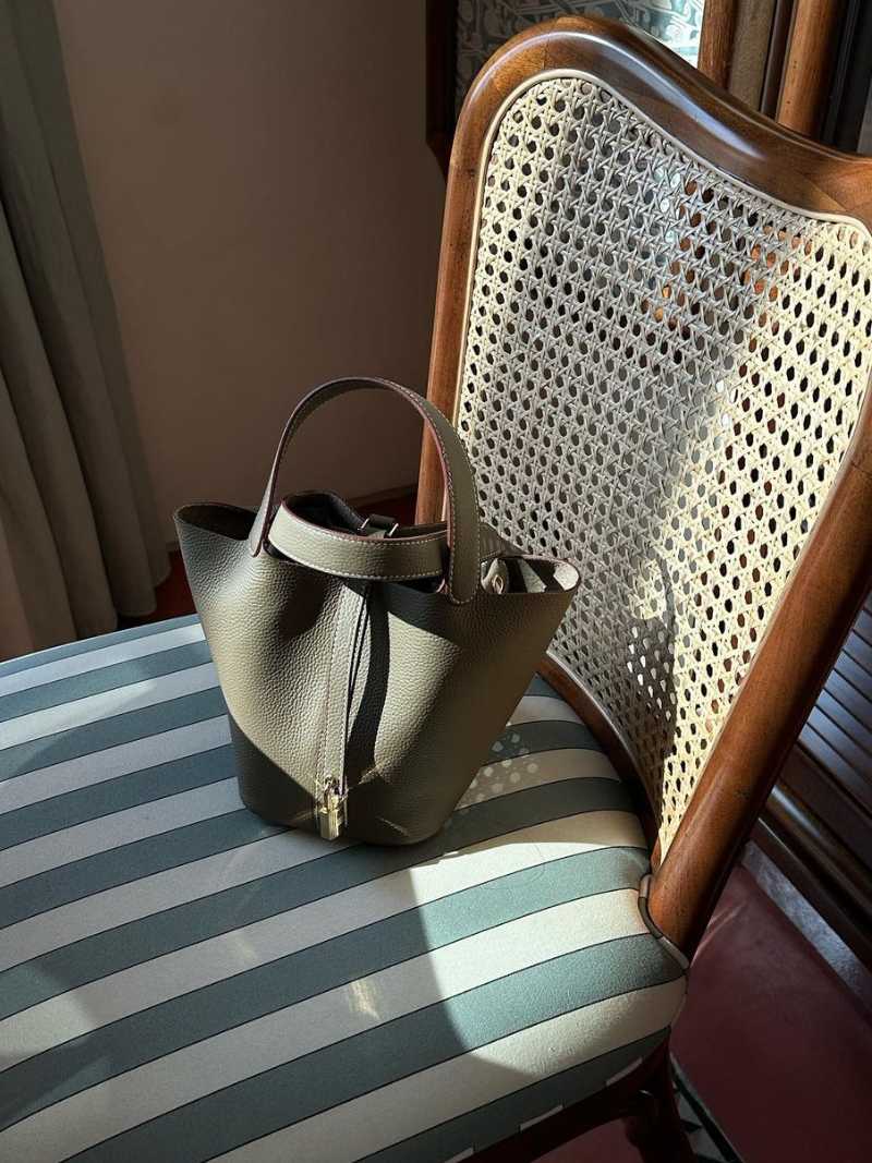 Zelinda | Stilvolle Bucket-Bag aus Kunstleder - Image 12